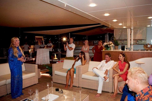 facebook.com/kamaliya.zahoor