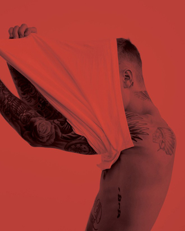 Джастин Бибер и Кайя Гербер снялись в рекламной кампании белых футболок