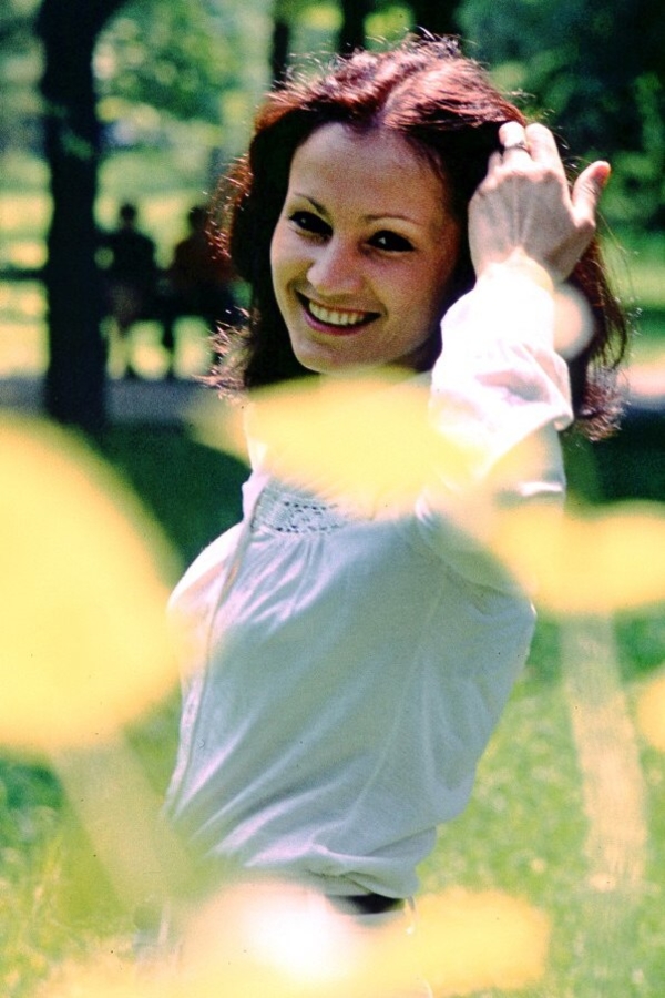 София Ротару отмечает 70-летие: раритетные фото и видео артистки