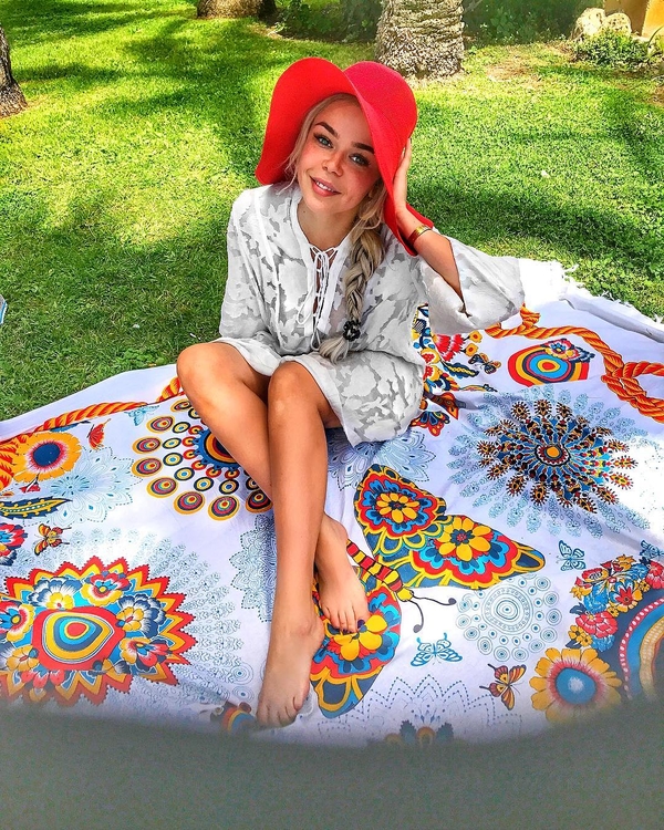 Алина Гросу показала родителей на отдыхе в Каннах