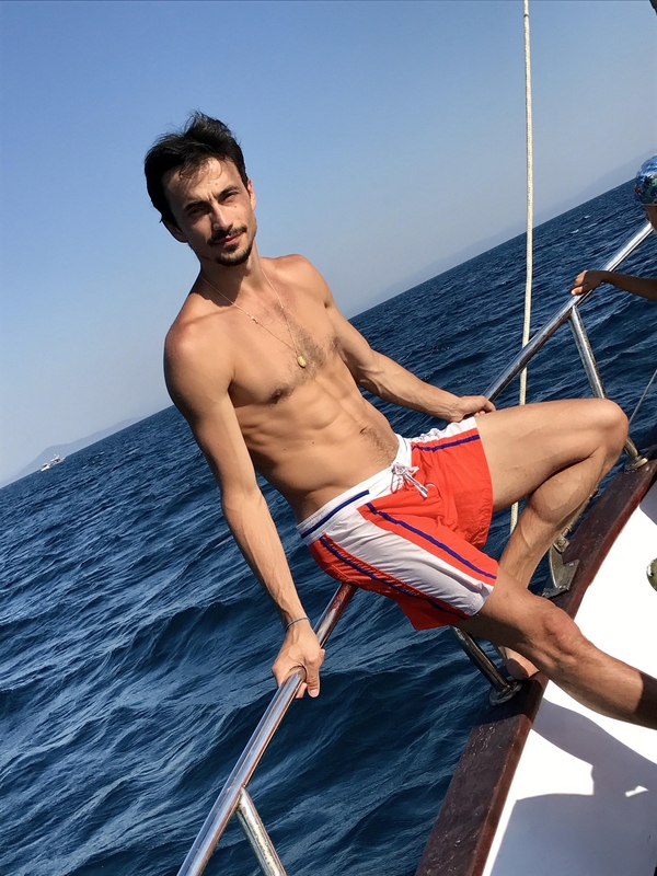 Александр Стоянов и Екатерина Кухар показали яркие фото с семейного отдыха