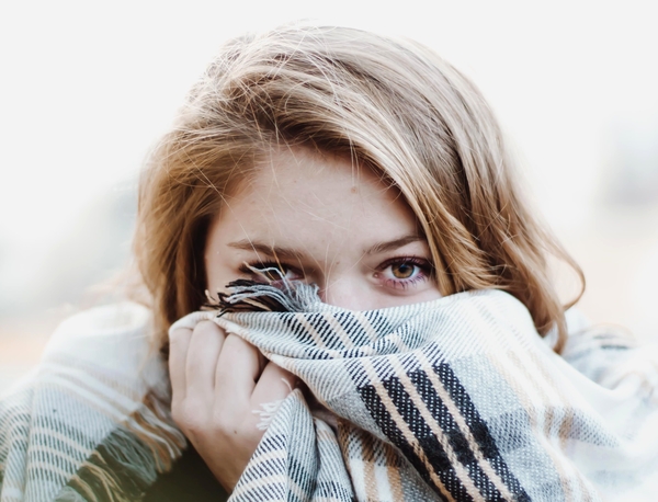 Как скрыть результаты недосыпания: хитрости макияжа