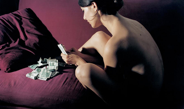 Интимность в фотографиях: чувственные работы Элинор Каруччи