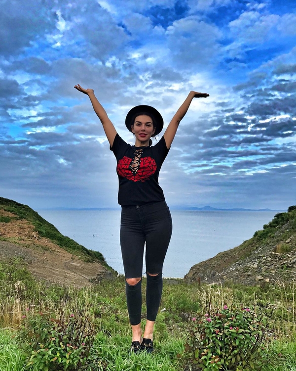 Анна Седокова напишет книгу