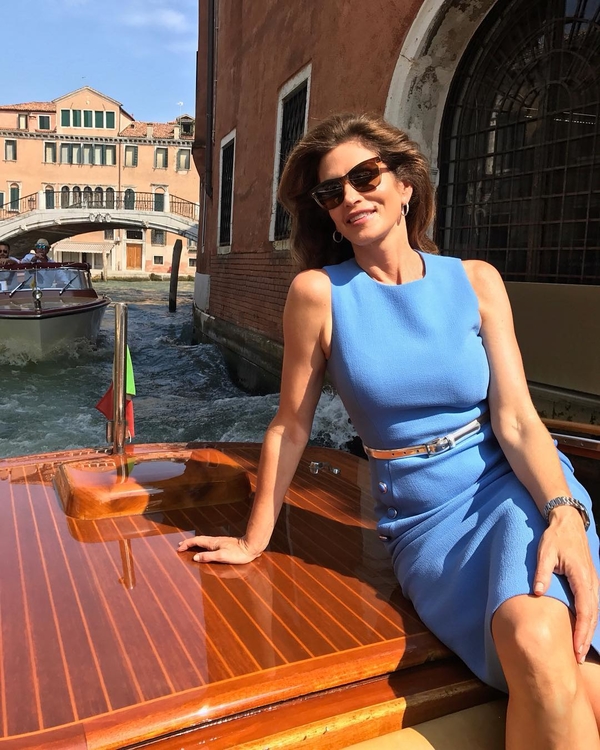 Синди Кроуфорд перевоплотилась в Мэрилин Монро для нового проекта