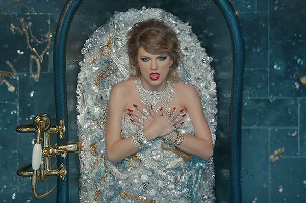 Змеи, зомби и БДСМ: Тейлор Свифт взорвала Сеть новым клипом
