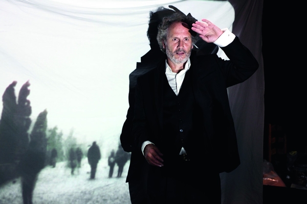 Фильм-открытие Каннского кинофестиваля вышел в украинский прокат