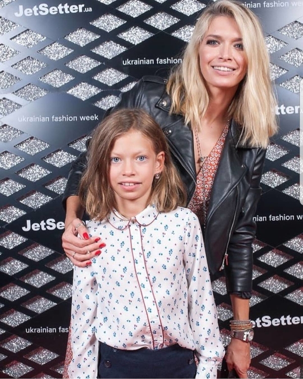 Вера Брежнева сводила младшую дочь на модный показ в Киеве