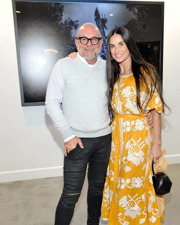 Деми Мур блеснула в платье от украинского дизайнера