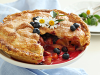 Пирог с персиками и сливами