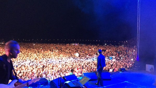 Зрители спели в унисон с ALEKSEEV на Дне города в Днепре