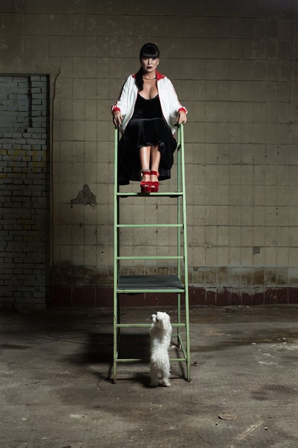 Ассия Ахат пошла по стопам Мадонны и Джонни Деппа