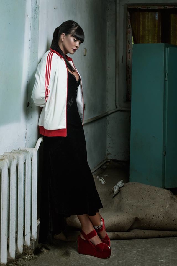 Ассия Ахат пошла по стопам Мадонны и Джонни Деппа