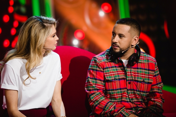 Вера Брежнева станцевала брейк с MONATIK