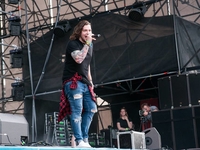 Отдых звезд: солист группы DETACH Алексей Веренчик