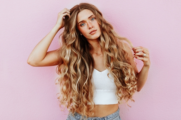 Уход за волосами: секреты использования сухого кондиционера