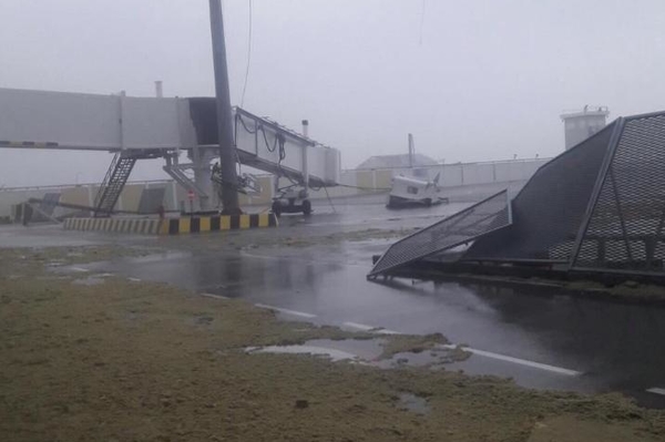 twitter.com/Bondtehond