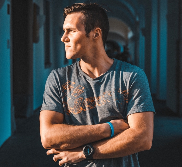 ТОП-4 причины почему мужчины игнорируют женщин, которые им нравятся