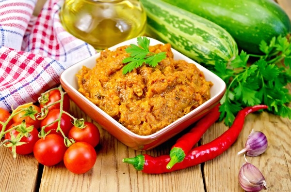 Икра из осенних овощей в мультиварке: три вкусные идеи