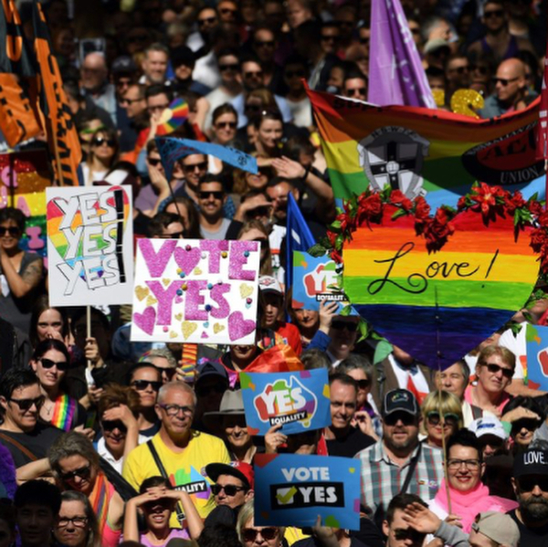 Лиам Хемсворт выступил в защиту однополых браков