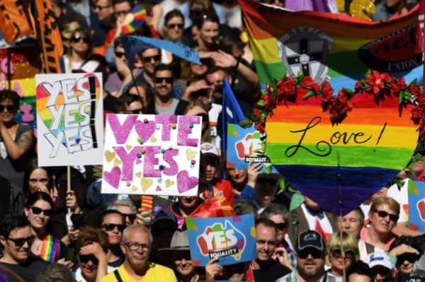 instagram.com/liamhemsworth