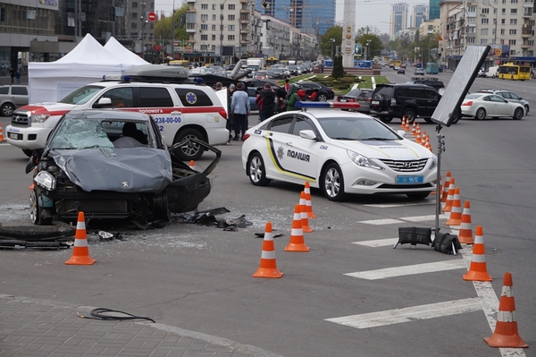 Испытание на грани: 18 моделей "попали в страшное ДТП" в центре столицы