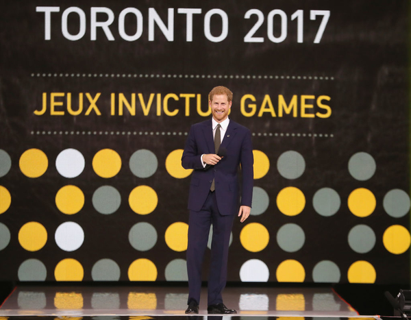 В Сеть попало видео с принцем Гарри на тренировке украинской команды