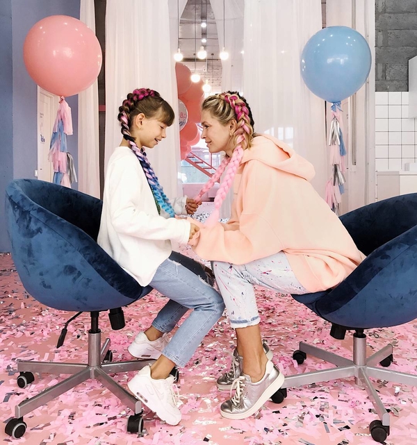 Вера Брежнева сменила имидж ради дочери