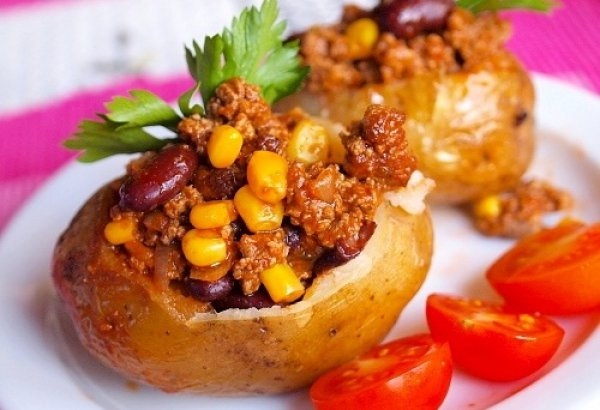 Чем фаршировать картофель: три вкусные идеи