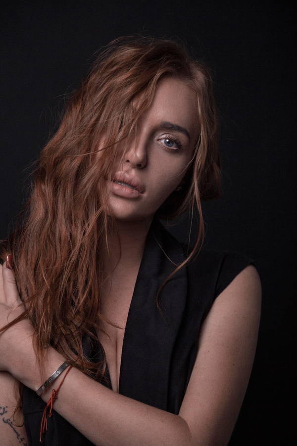 Слава Каминская объявила о начале сольной карьеры и представила первый трек