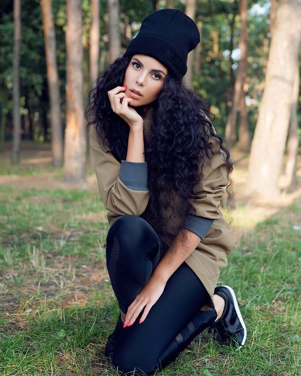 Настя Каменских восхитила сексуальными формами в купальнике