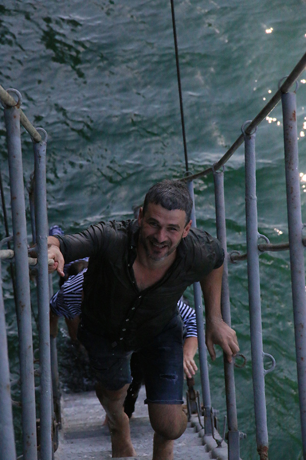 Арсена Мирзояна арестовали в Бангладеше во время съемок клипа