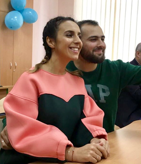 Джамала вместе с мужем снова сели за школьную парту