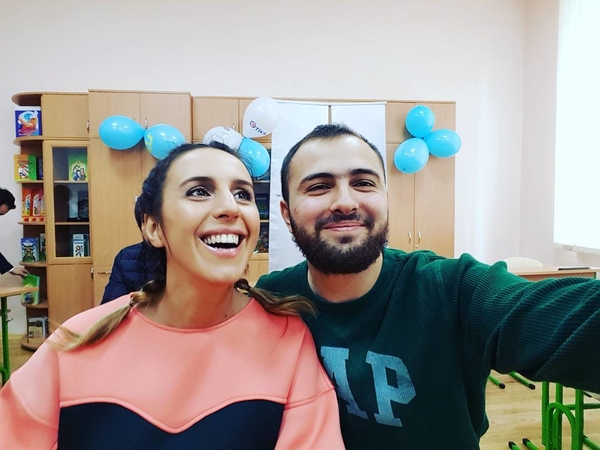 Джамала вместе с мужем снова сели за школьную парту