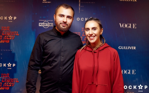 Джамала с мужем посетили премьеру фильма в киевском кинотеатре
