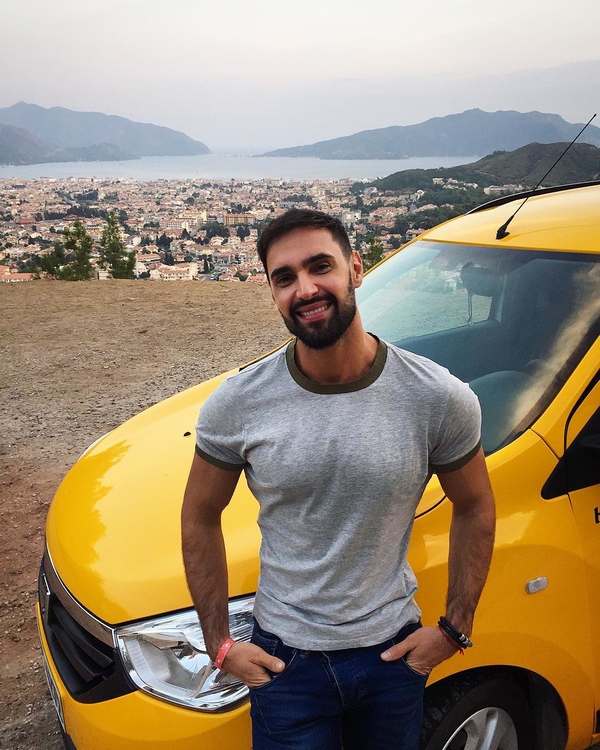 Виталий Козловский выпустил новый клип на песню Моє море