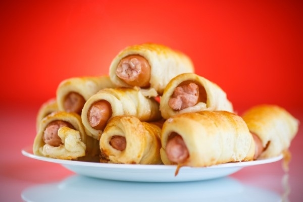 Как приготовить сосиски: три рецепта для завтрака