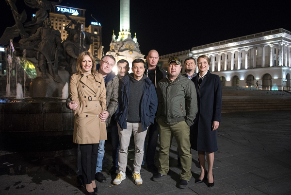 Владимир Зеленский приехал на работу без одежды