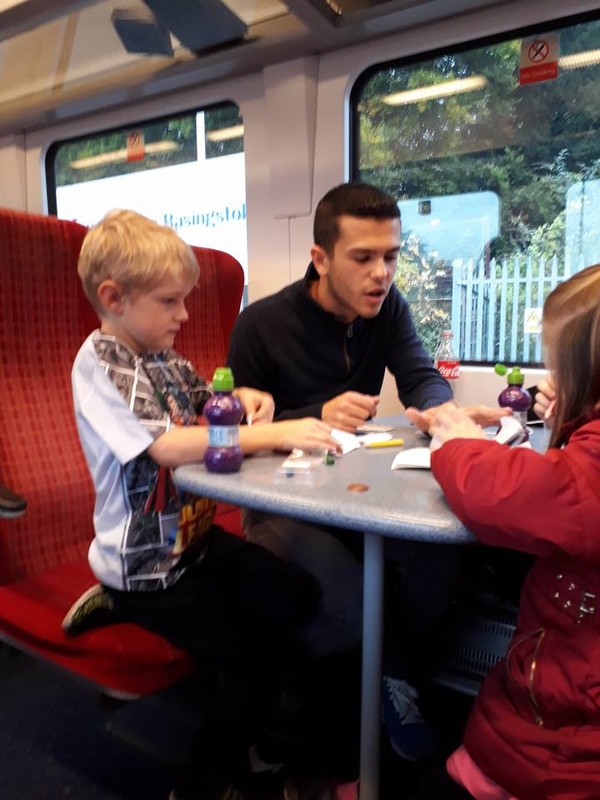 Женщина назвала героем незнакомца, который помог успокоить ее сына-аутиста