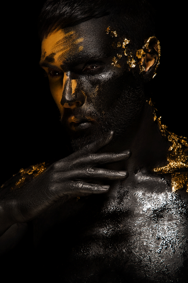 Виталий Козловский снялся в откровенной фотосессии