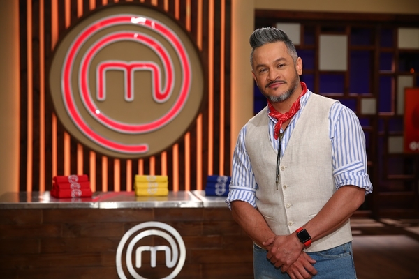 МастерШеф 7 сезон 15-й выпуск: мастер-класс от Эктора, хор и перископы