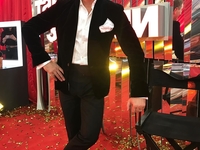 Юрий Горбунов опубликовал фото с прогулки с сыном