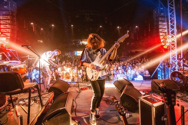 Участник Х-фактора выступил на разогреве у Pianoбой