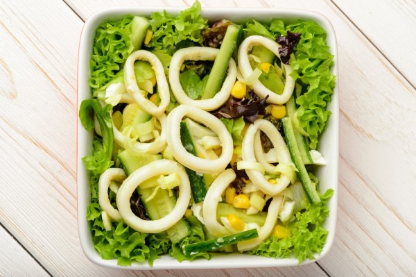 5 ингредиентов салата, которые помогут справиться с лишним весом