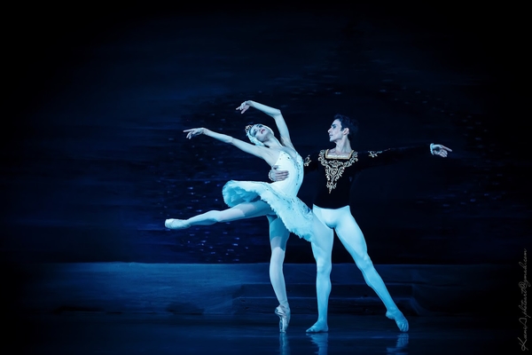 Александр Стоянов, муж Екатерины Кухар, сменил партнёршу