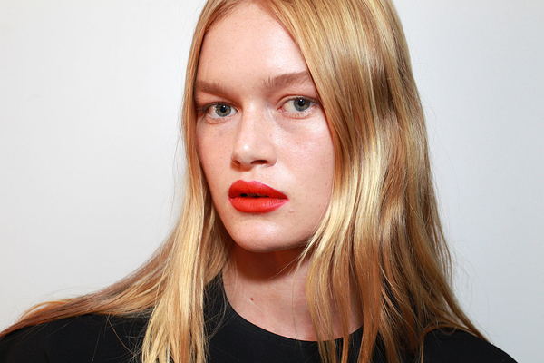 Как ускорить рост волос: 4 проверенных метода