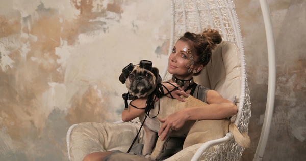 Украинская певица сняла клип о «геометрической любви»