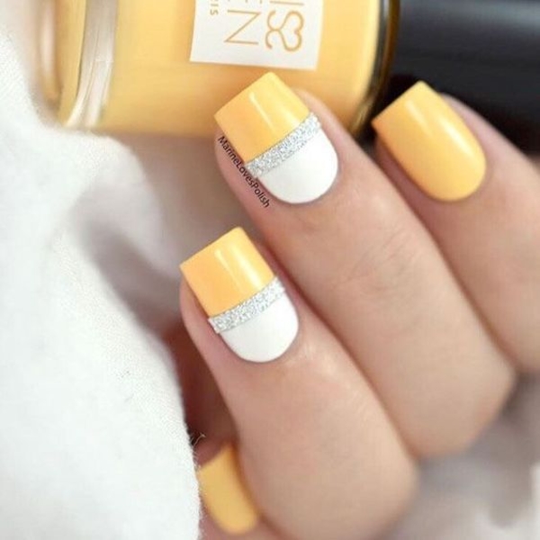 Новогодний маникюр: 4 модных варианта на вечеринку