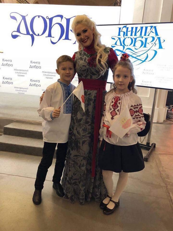 Екатерина Бужинская: «Когда маленькие авторы «Книги Добра» обнимали меня, я не могла сдержать слез!»