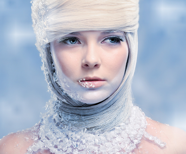 Какую косметику нельзя использовать зимой: лучшие советы